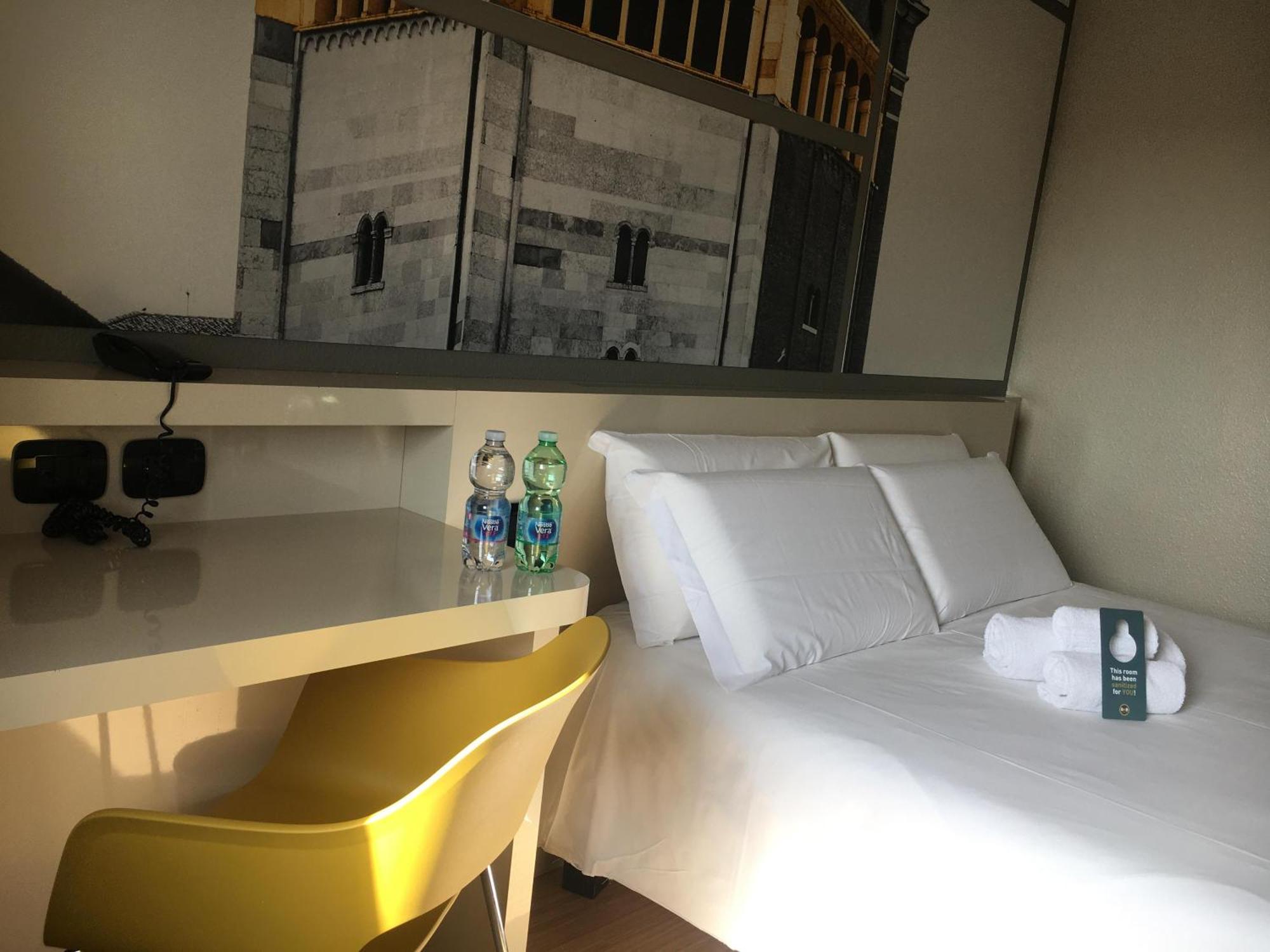 B&B ホテル クレモナ エクステリア 写真